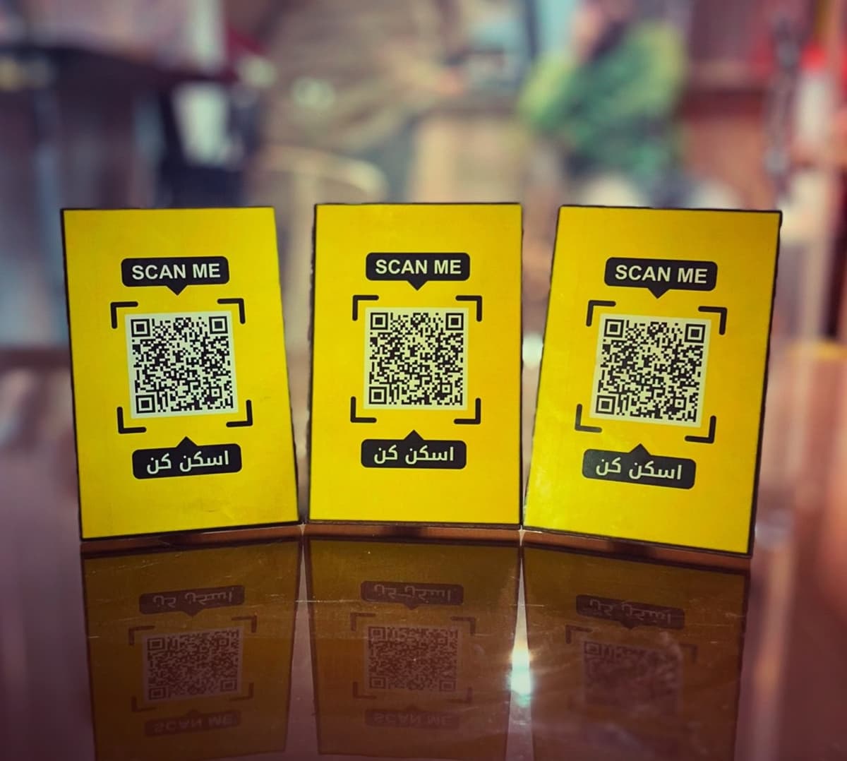 استند QR منوی دیجیتال کافه وی