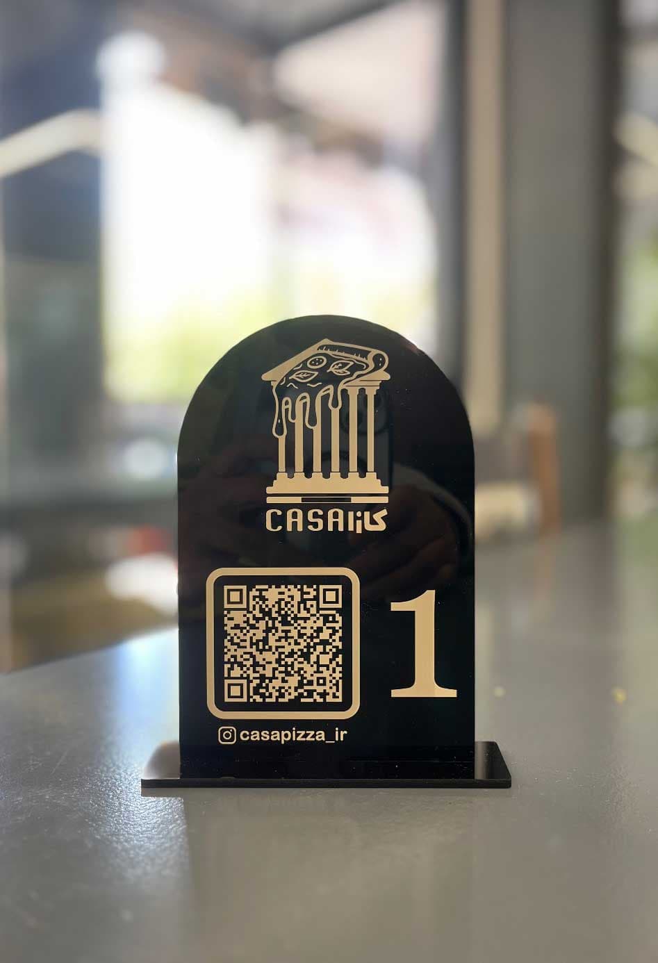 استند QR منوی دیجیتال کازا پیتزا